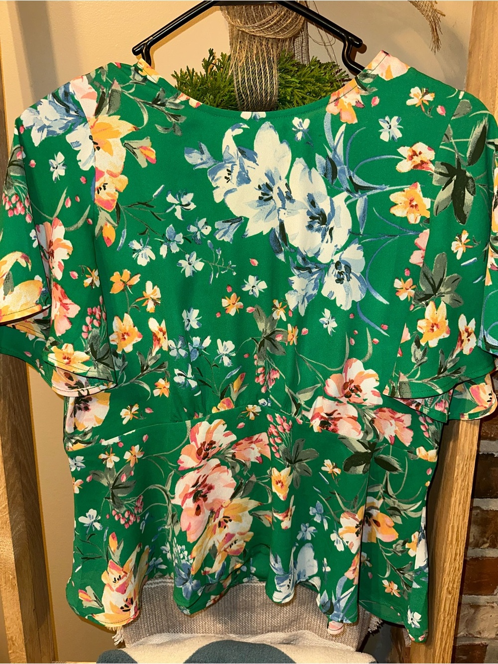 Loft Floral Green Short Sleeve Peplum Top